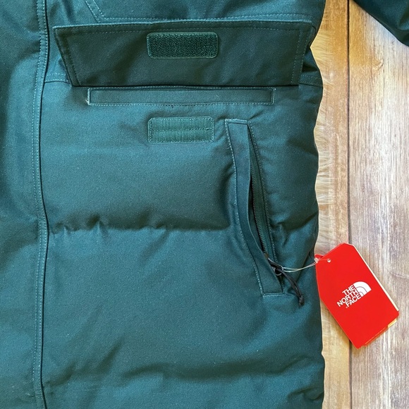 The North Face Men’s Biggie McMurdo Parka In Green - Picture 4 of 10